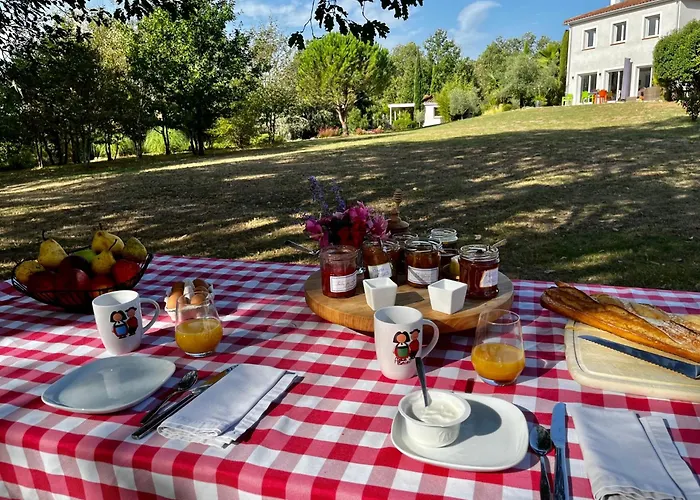 Chambre indépendante au calme, petit-déjeuner inclus